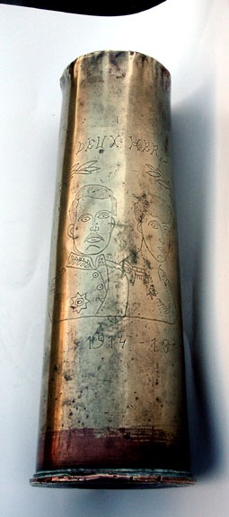 Engraved with faces of King Albert 1st of Belgium and Queen Elizabeth