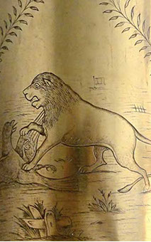 Shell LION OF FLANDERS defeating the German Eagle. Banner "Souvenir de la Victoire 1918"