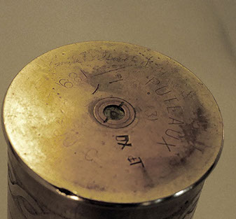 Shell engraved on the headstamp in cursive: 8eme c[compagnie],genie, secteur 14, Front, 1069eme jour de guerre, and signed Emile delsol.