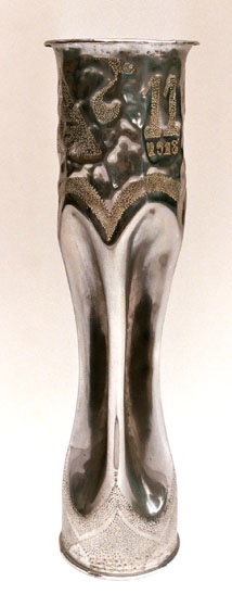 MTC Motor Transport Corps- top with 11 and 1918, all in small sdots